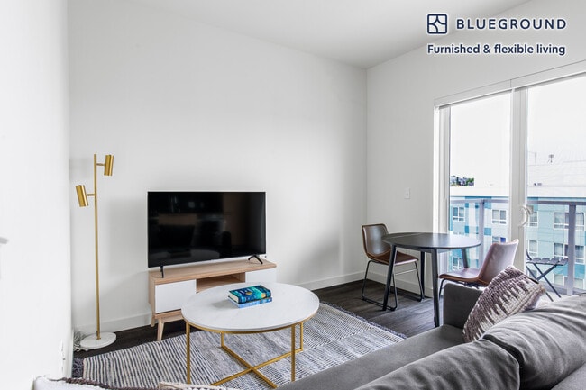 Photo - 118 Broadway E Unit SI FL6-ID133