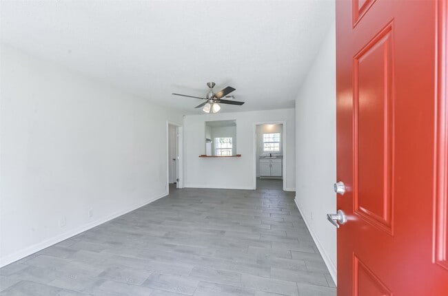 Photo - 8229 Carolwood Dr