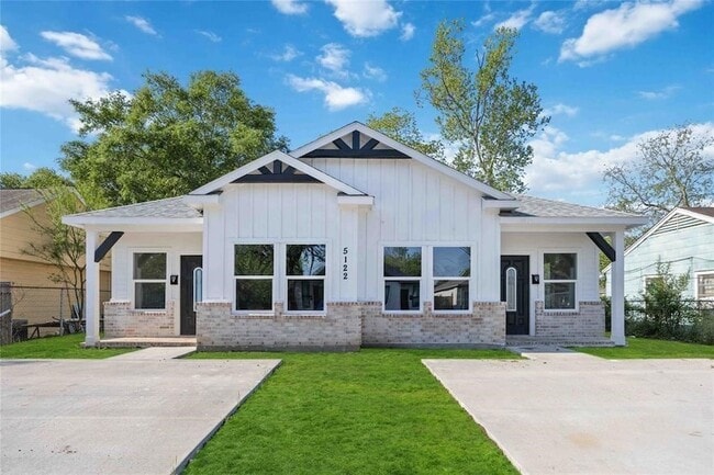 Building Photo - 5122 Southwind St Unit B