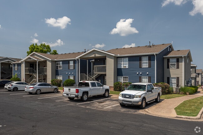 Photo - 412 Crossing