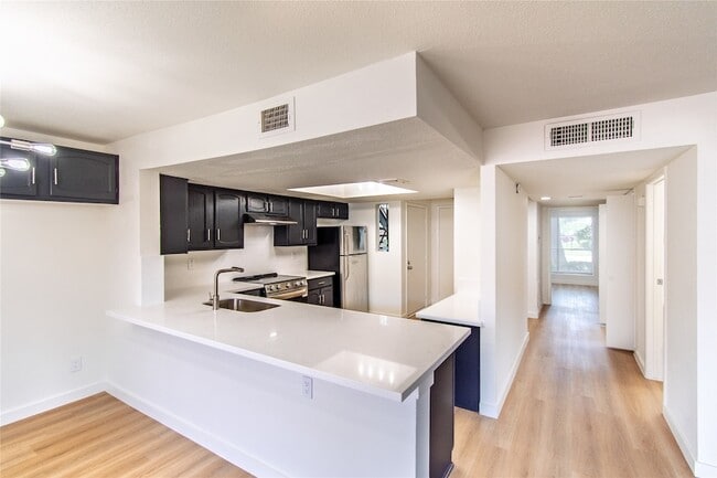 Building Photo - 14555 Wunderlich Dr Unit 3505