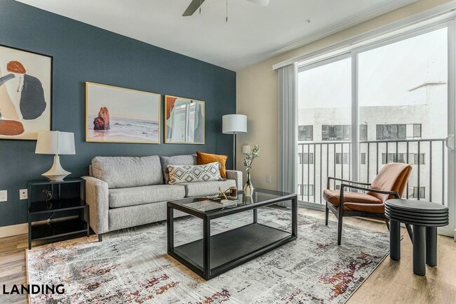 Building Photo - 909 Mansion Dr Unit 760-202