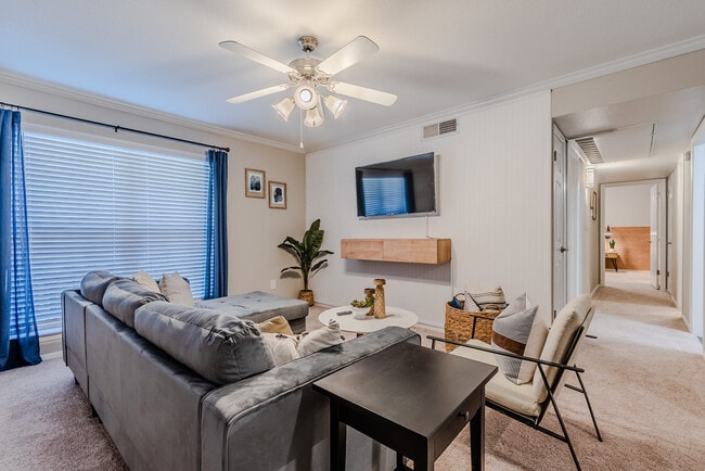 Building Photo - 10020 Regal Park Ln Unit ID1018238P