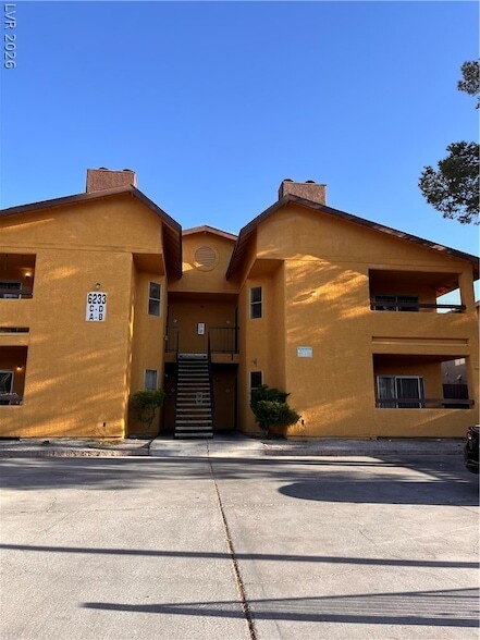 Building Photo - 6233 Ilanos Ln Unit D