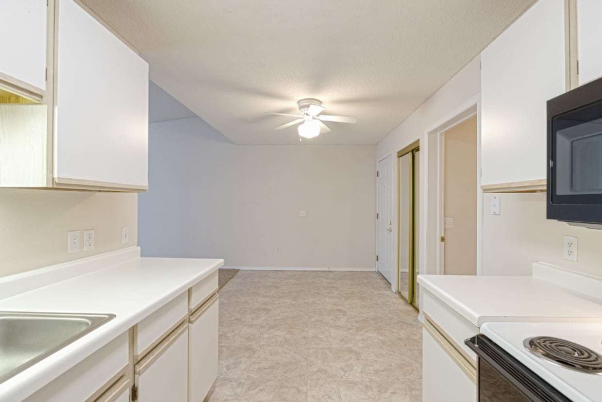 Floor Plan - 1BED 1BATH 3 FL
