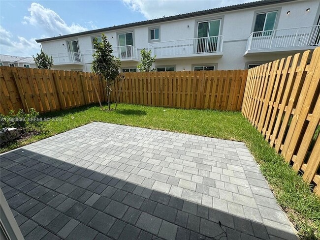 Photo - 738 SE 13th Ct