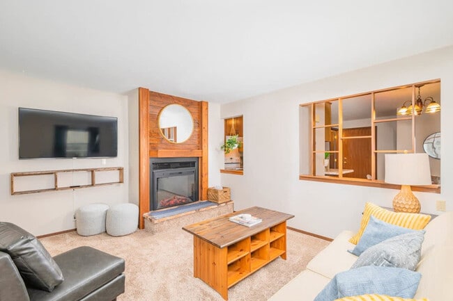 Building Photo - 1207 W Ridgeview Dr Unit ID1061620P