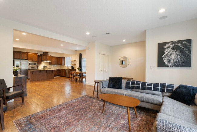 Photo - 3740 SE Willamette Ave Unit ID1018319P