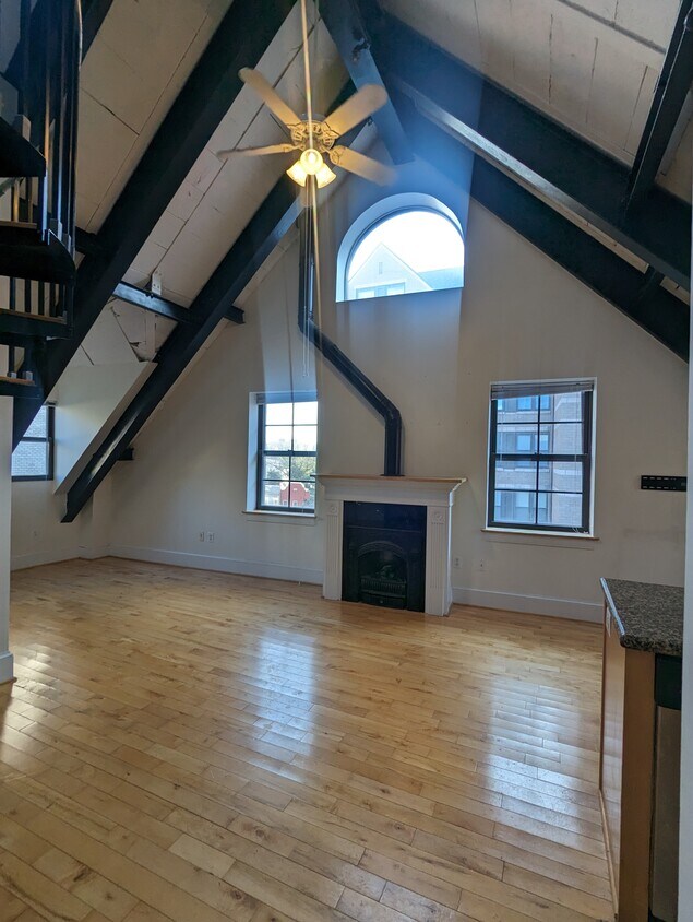 Floor Plan - Studio