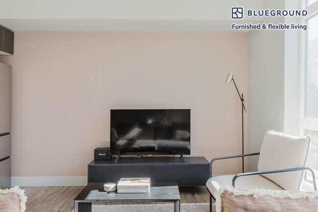 Photo - 104 12th Ave Unit FL5-ID742