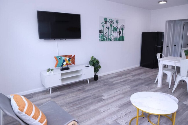 Photo - 1109 Douglas Rd Unit ID1056520P