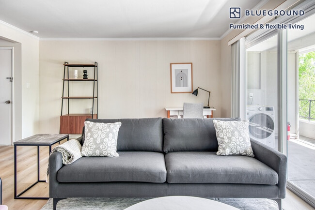 Photo - 837 Cowper St Unit SI FL3-ID1014