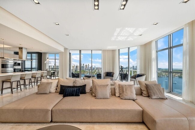Photo - 17301 Biscayne Blvd Unit PH 7