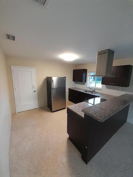 Photo - 145 SW 8th Ave