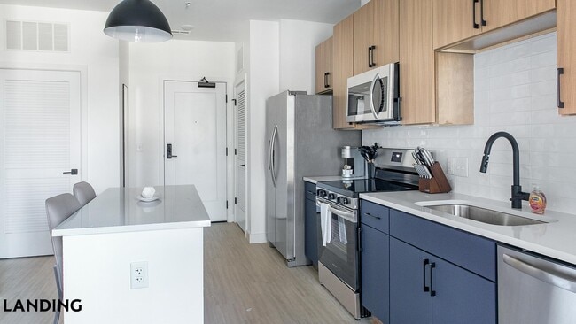 Photo - 1007 S Mint St Unit 721