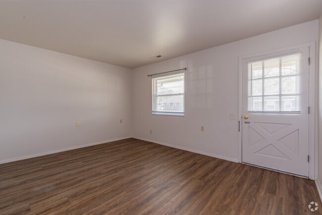 1BR, 1BA - Living Room - Sontra Evansville Apartments