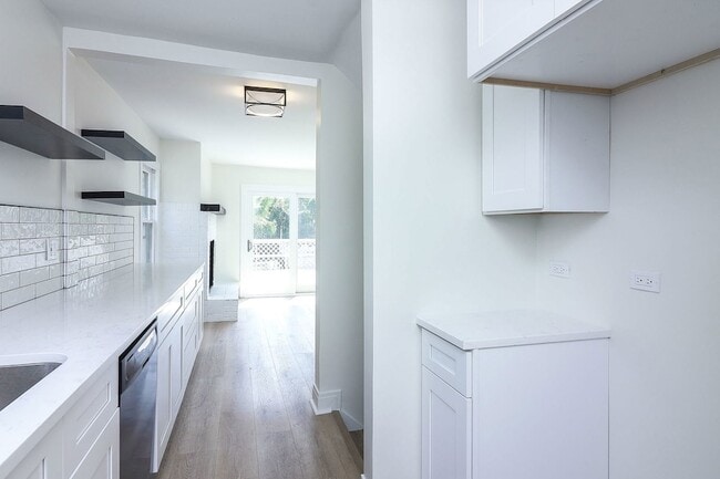 Photo - 15W355 Harvard St