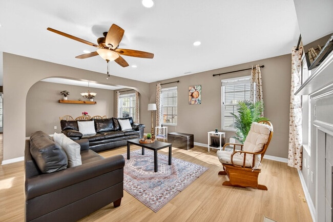 Building Photo - 1961 Creek Bank Dr Unit ID1397944P