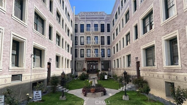 Building Photo - 2121 James M Wood Blvd Unit 316