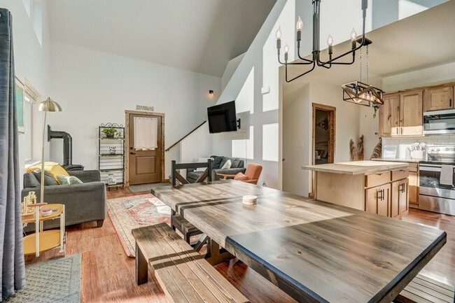 Photo - 71 Pinecrest Rd Unit ID1065700P