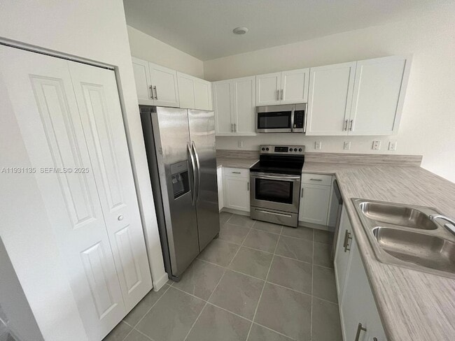 Photo - 2696 SE 18th St