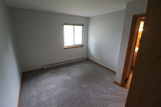 Bedroon 1 - Park Meadow Apartments