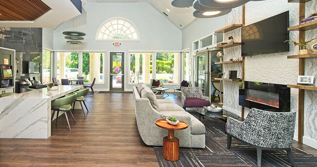 Photo - Creekside at Matthews Apartments