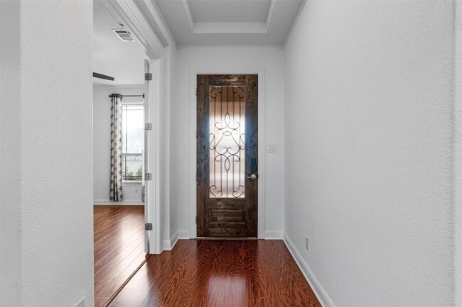 Photo - 2328 Lucky Ln