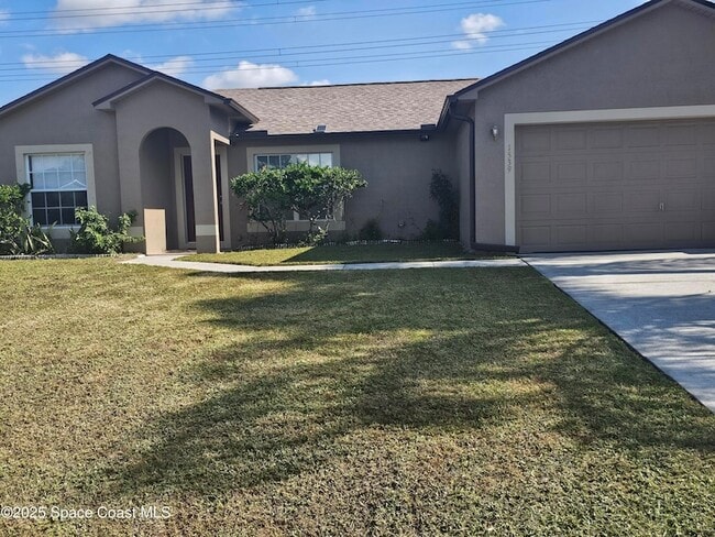 Photo - 1539 Glencove Ave NW