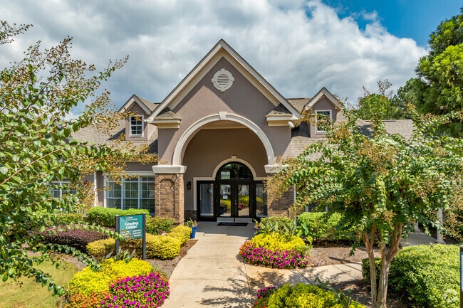 Building Photo - The Pointe at Stockbridge