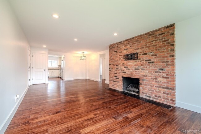 Photo - 551 N Old Woodward Ave Unit 551