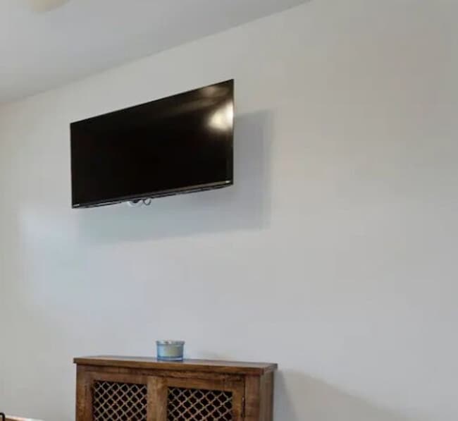 Building Photo - 805 Lewis Ave Unit SI ID1473629P