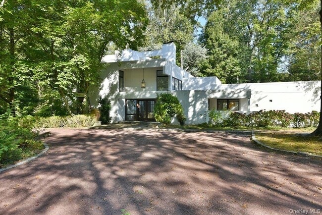 Photo - 3 Mill Pond Ln