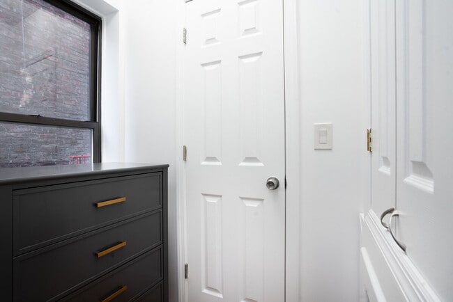 Photo - 317 E 75th St Unit SI ID1032012P