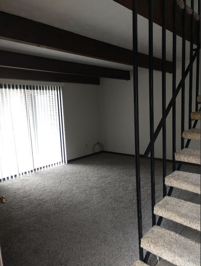 Photo - 1 Edgebrook Dr