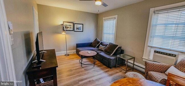 Photo - 1211 33rd St NW