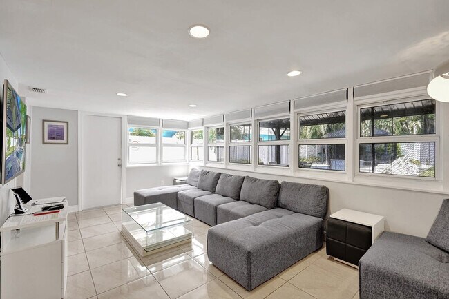 Building Photo - 501 Hibiscus Ave Unit SI ID1542221P