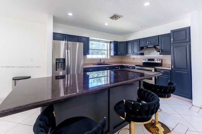 Photo - 2011 N 43rd Ave