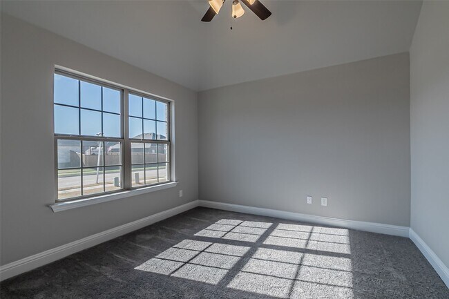 Photo - 422 Oleander Dr