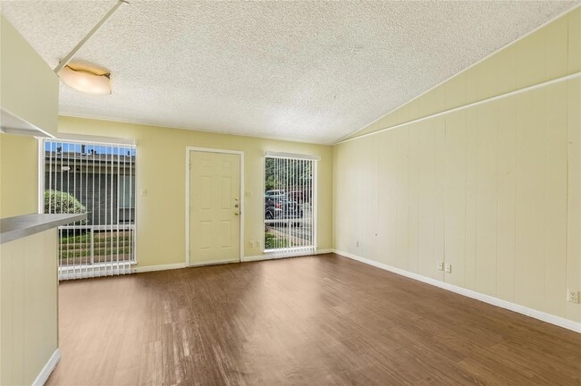 Photo - 612 W 51st St Unit 104