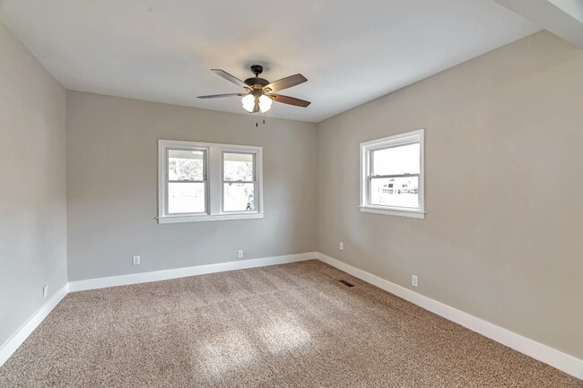 Photo - 416 Highland Ct