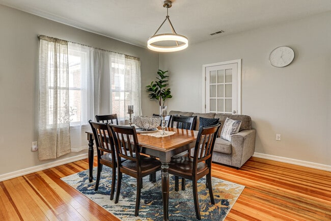 Building Photo - 40 Tennis Rd Unit SI ID1546231P
