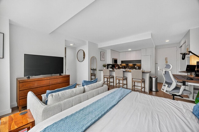 Photo - 68 W 37th St Unit FL24-ID1286048P