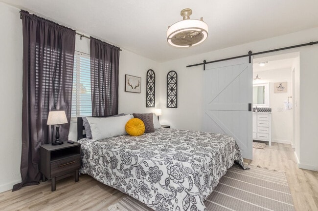 Photo - 1813 N 75th Pl Unit SI ID1558624P