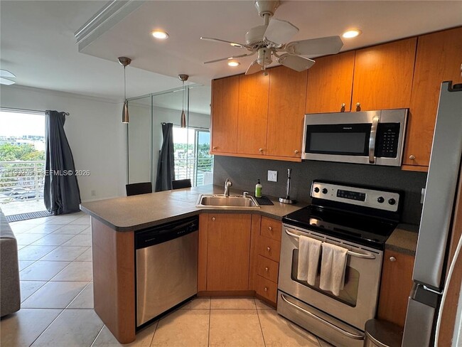 Photo - 2900 NE 30th St Unit 7B