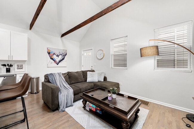 Building Photo - 712 N Willard Ct Unit ID1244922P