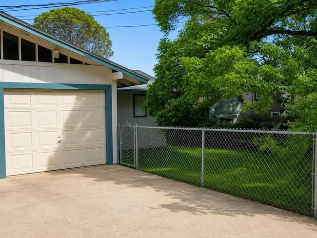 Photo - 10515 N Mopac Expy Unit A