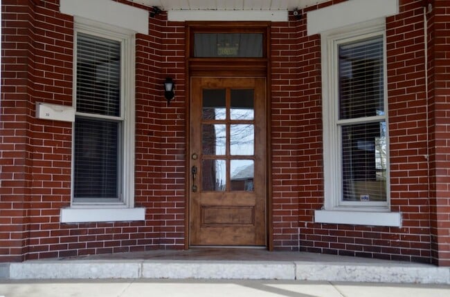 Photo - 32 Wilson Ave