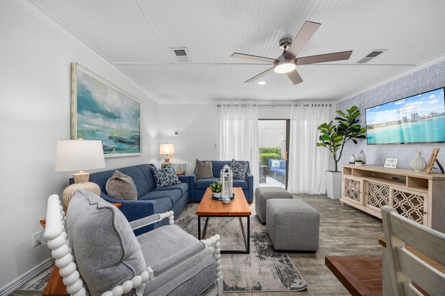 Building Photo - 209 75th Ave N Unit ID1308945P