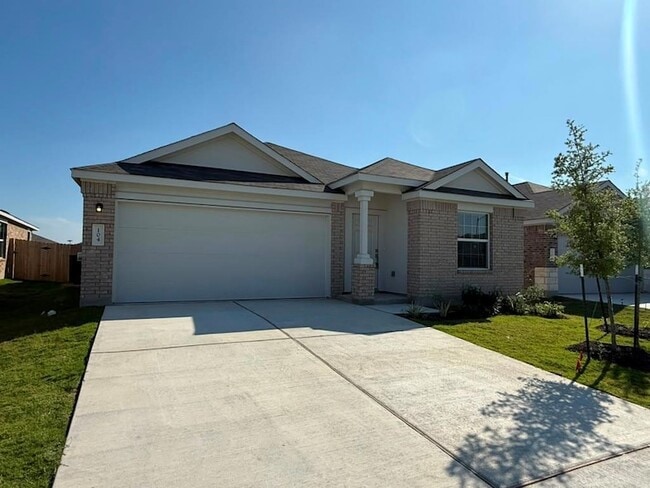 Photo - 104 Donnington Dr